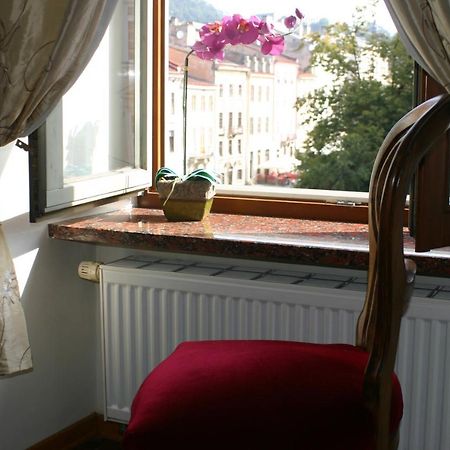 Apartment On Rynok Square ลวีฟ ภายนอก รูปภาพ