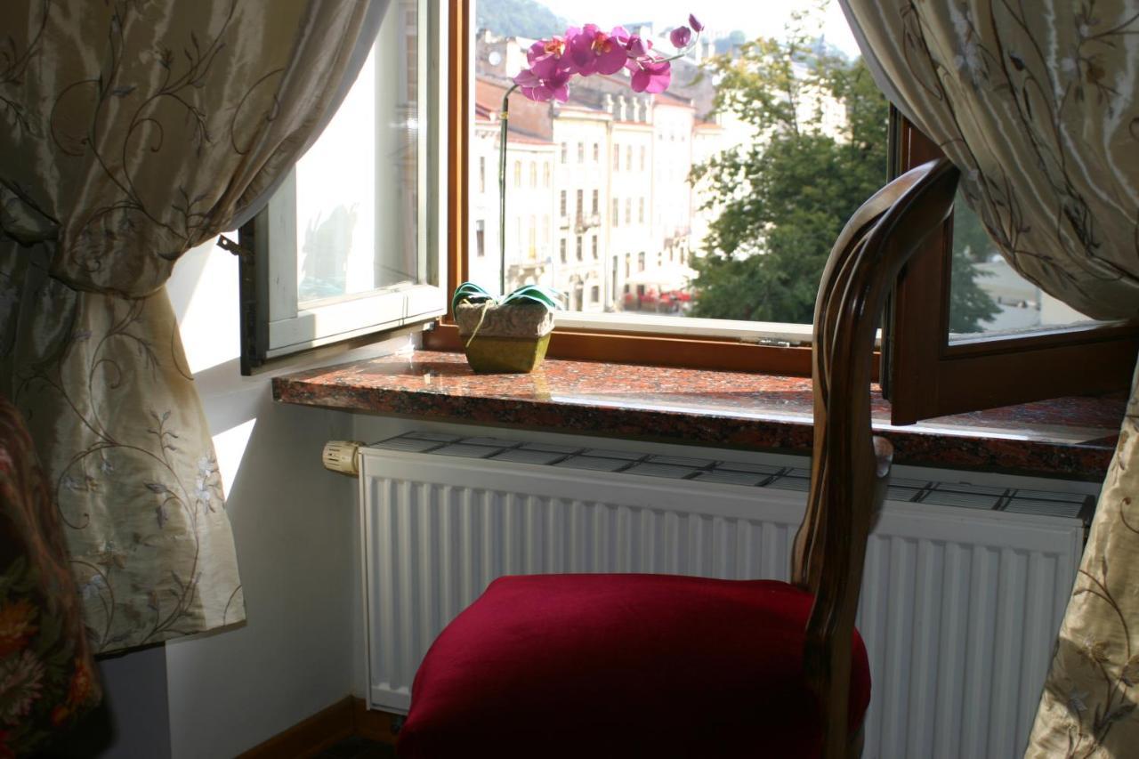 Apartment On Rynok Square ลวีฟ ภายนอก รูปภาพ