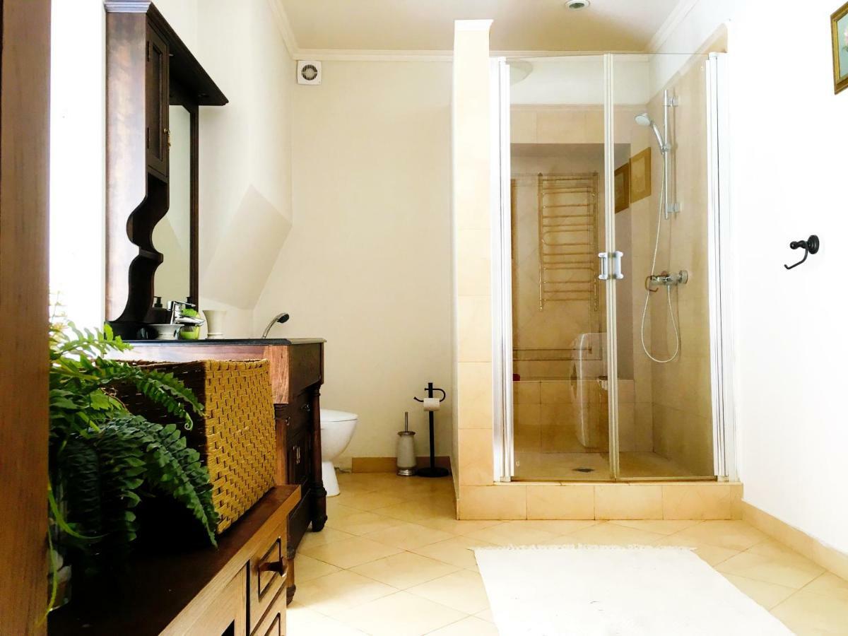 Apartment On Rynok Square ลวีฟ ภายนอก รูปภาพ