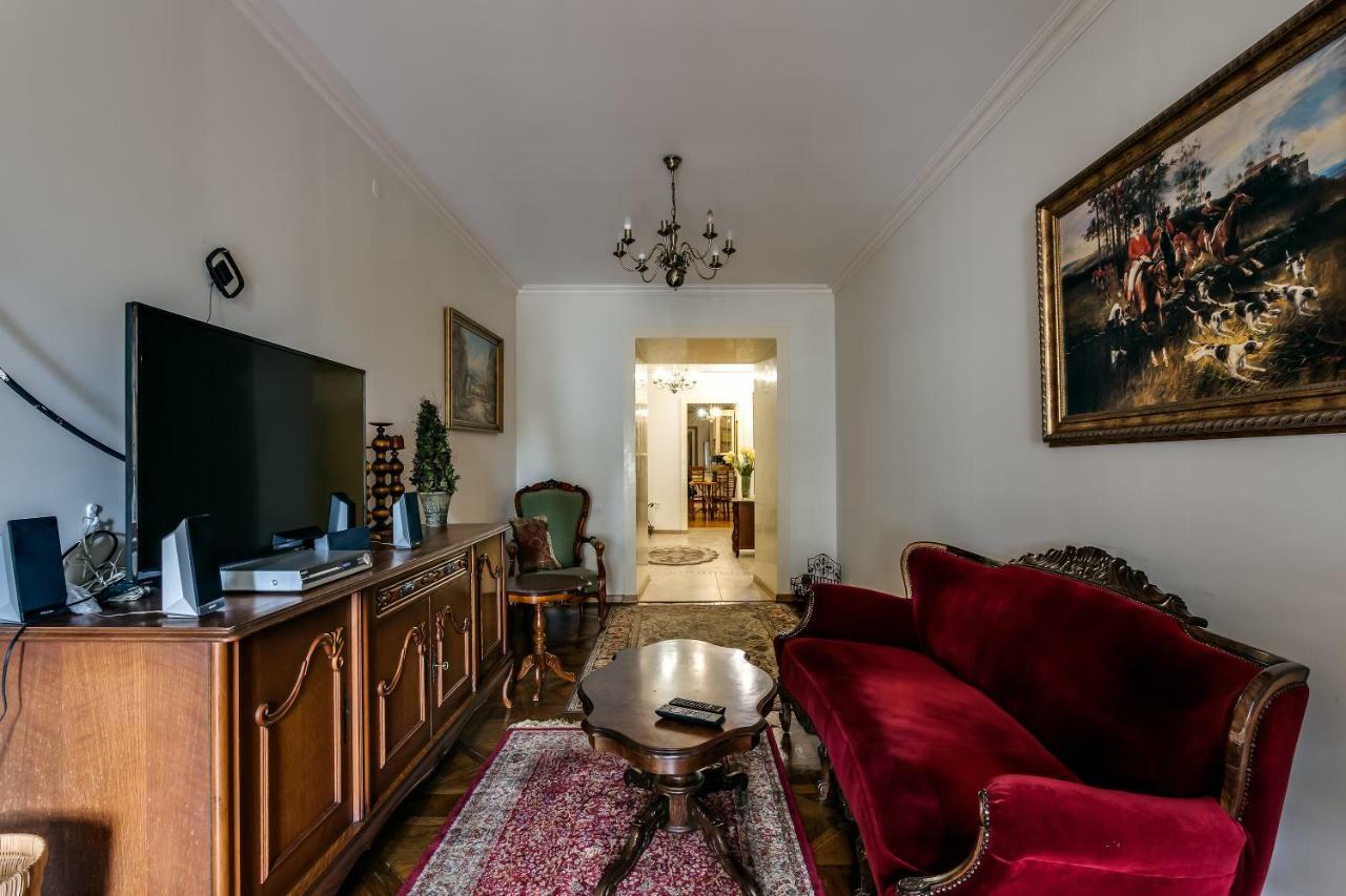 Apartment On Rynok Square ลวีฟ ภายนอก รูปภาพ