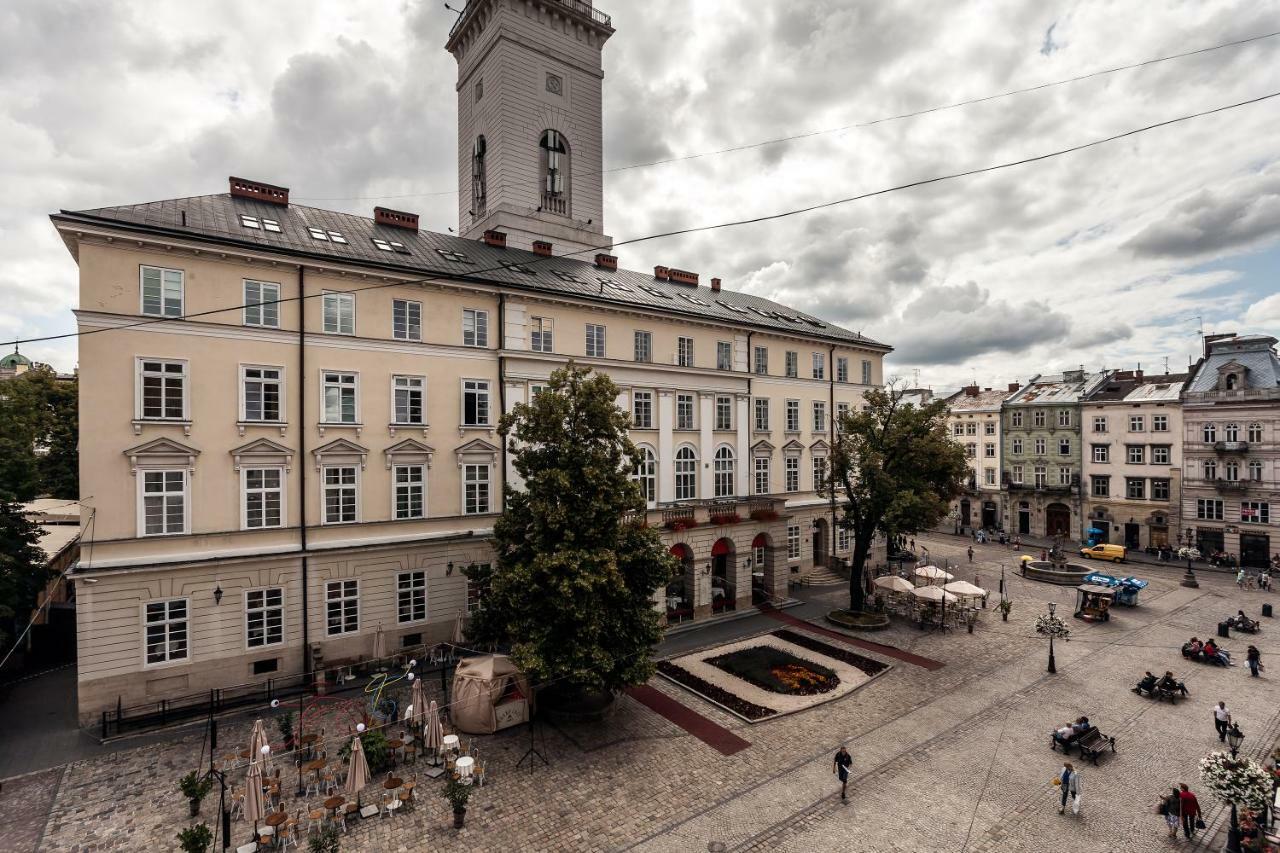 Apartment On Rynok Square ลวีฟ ภายนอก รูปภาพ