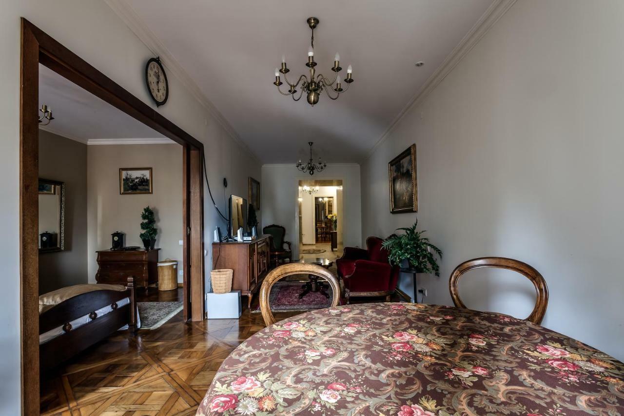 Apartment On Rynok Square ลวีฟ ภายนอก รูปภาพ